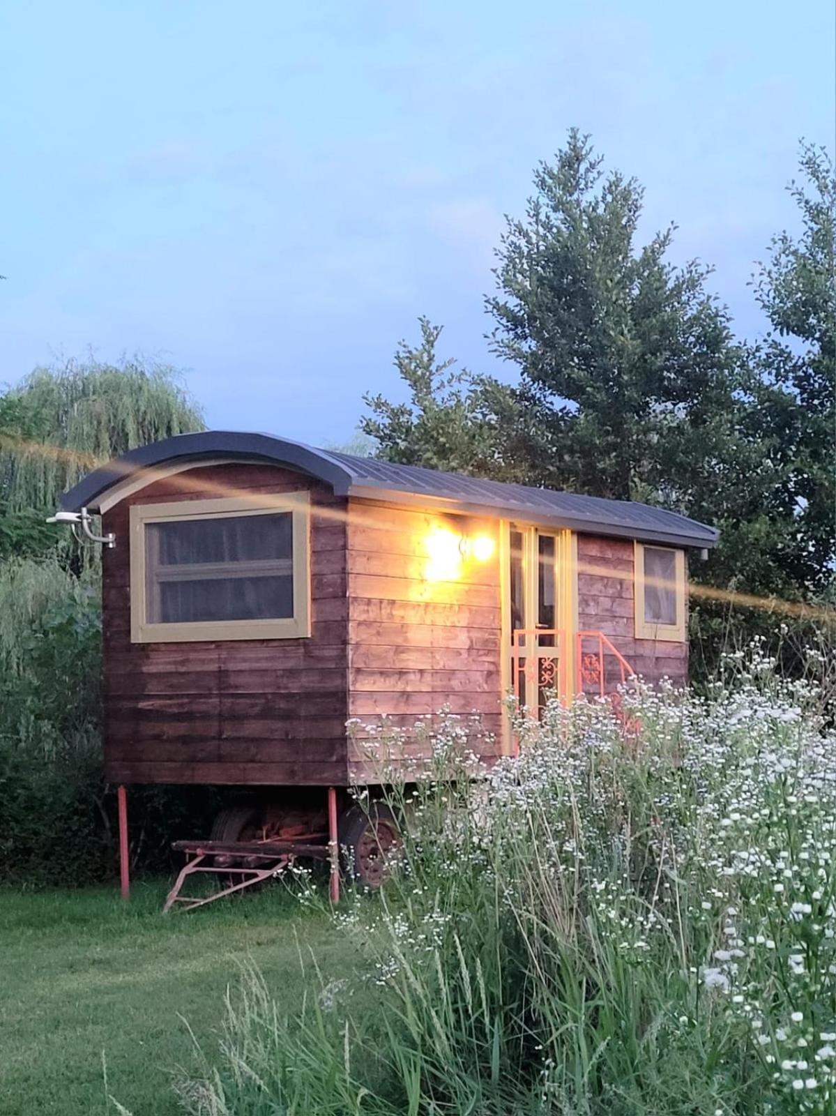Casetta Sul Lago Albairate Eksteriør billede